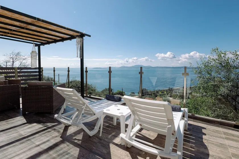 The Greystone Seaview House by Konnect - Image 1
