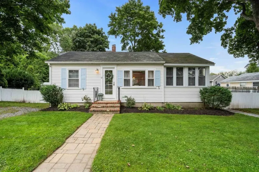 Close to Beach! Pool, Hot Tub, Firepit in Patio area & Deck. - Image 1