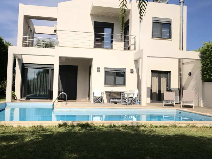 Luxury country house - Image 1