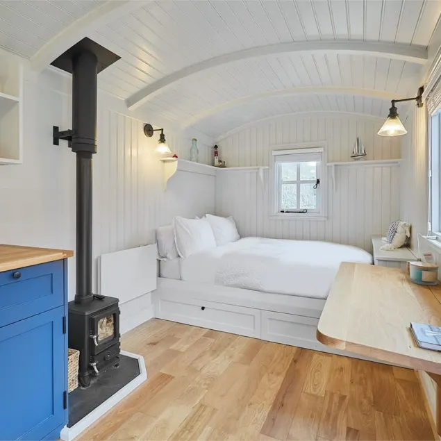 Host & Stay - The Lobster Pot - Image 1