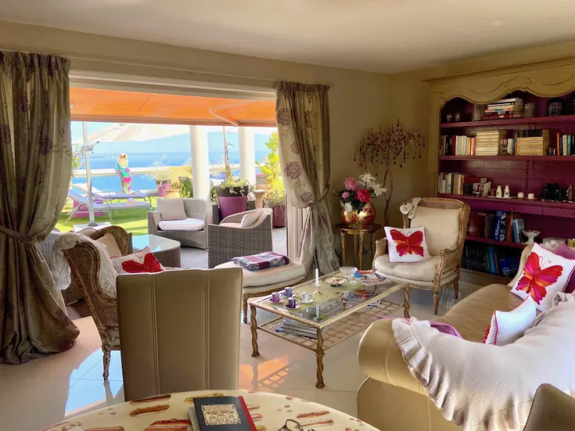 Superb villa on the roof facing the sea, 2 bedrooms, 130m2 terrace, swimming pool, wif - Image 1