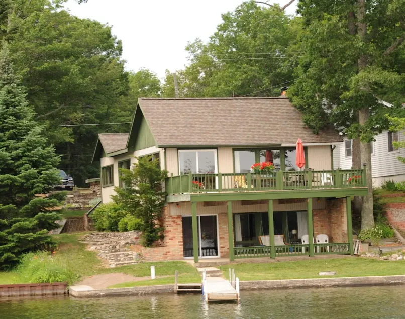 Dreamed of owning a lake front home?  For one week your dreams can come true! - Image 1