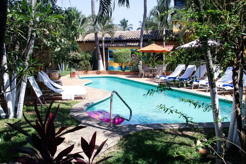 Eco 1 BR apt w/ lg terrace, ionization system pool, yoga classes, big gardens - Image 1