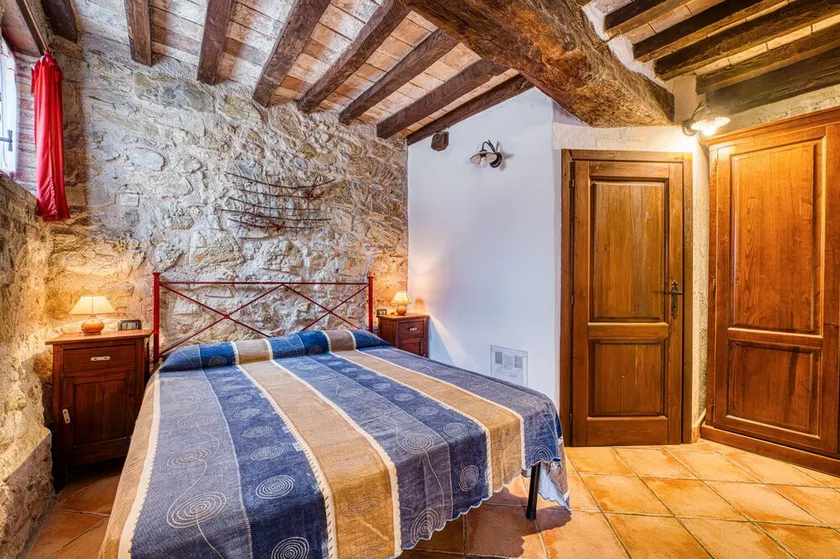 Holiday Home 'Casale Storico XVII Sec - Rosa' with Mountain View, Shared Pool and Wi-Fi - Image 1