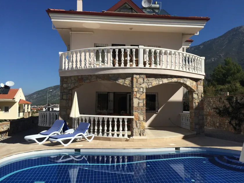 Detached Villa - Private Pool - Stunning Mountain Views - Image 1