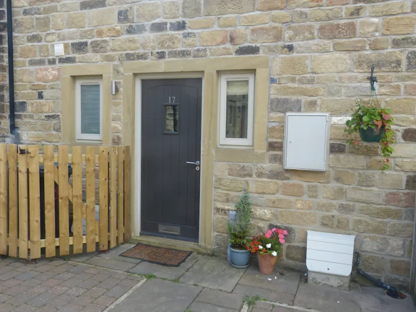 Modern cottage - 1 mins walk from village centre and surrounding countryside - Image 1