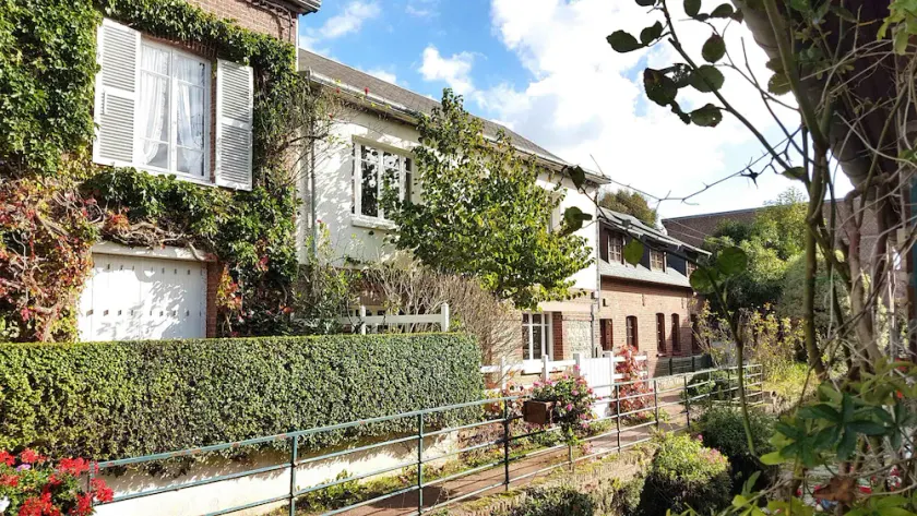 Charming, sand beach 200 m, calm, parking, 4 bedrooms, 3 bathrooms - Image 1