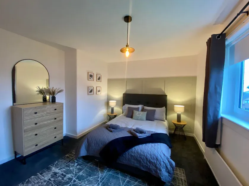 Modern 3 bedroom fully equipt apartment in Hamilton - Image 1