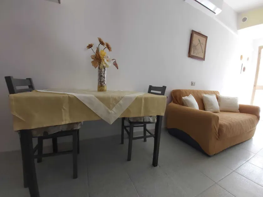 COZY THERMO-CONDITIONED TWO-ROOM APARTMENT - Image 1