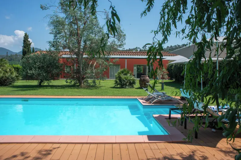BRIGHT AND REFINED VILLA WITH POOL IMMERSED IN THE GREEN OF THE HILLS OF LUCCA - Image 1