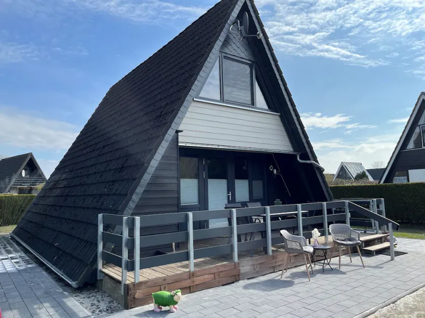 Charming roof-only house for up to 6 people in Fedderwardersiel. Deichnah. - Image 1