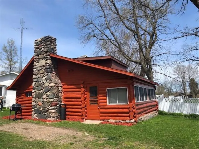 Rustic log cabin built in the 1900's! On Private Lake with Great Fishing.  - Image 1
