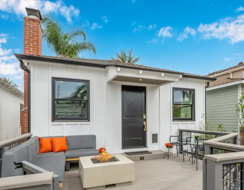 SeaBreeze Bungalow 2 blocks from beach & steps to Main St. - Image 1