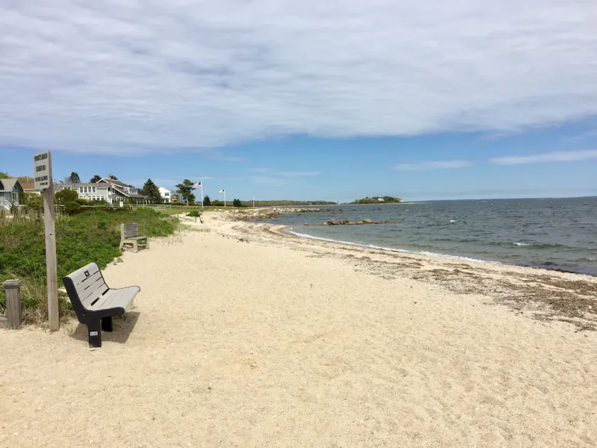 3 Bedroom Cottage just steps to Private Beach! Pet Friendly! - Image 1