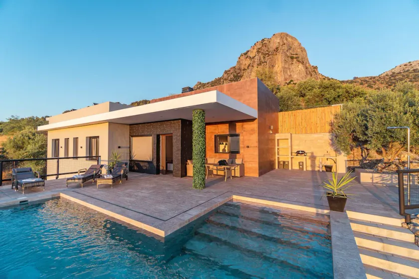 Villa Fahrenheit - Image 1