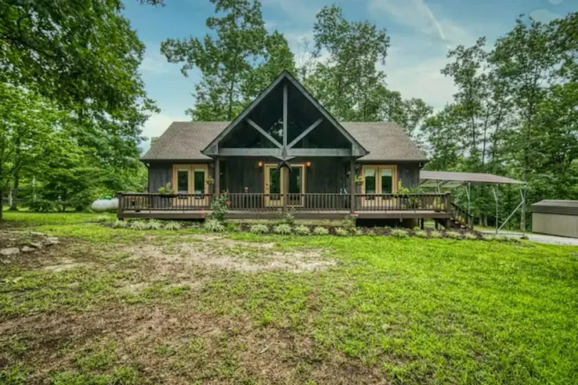 Riders Retreat horse, dog friendly. Direct access to trails hiking and riding. - Image 1