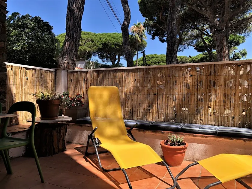 Romantic apartment 2 rooms 150m beach in villa, terrace, garden, private parking - Image 1