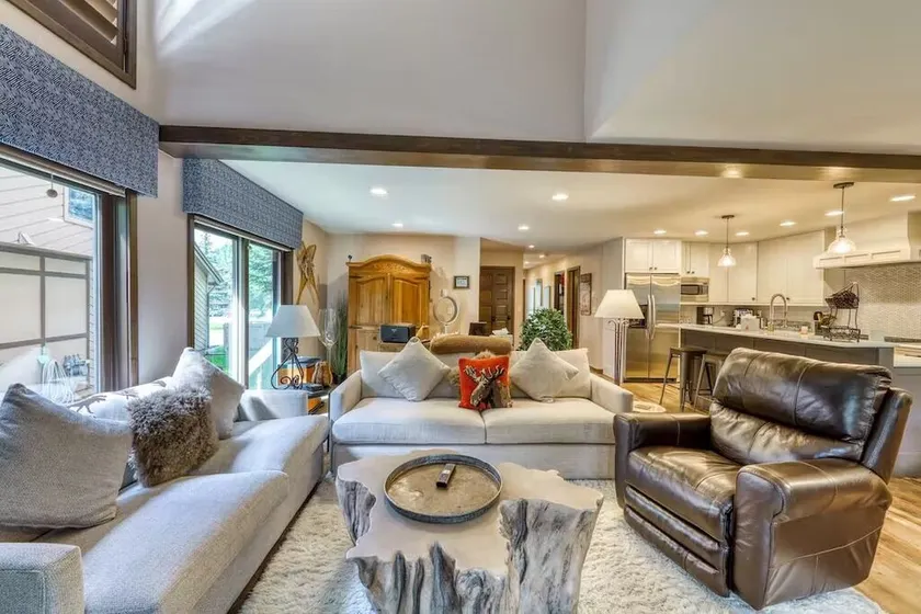 Vail spacious remodeled Ski Retreat with Private Hot Tub - Image 1