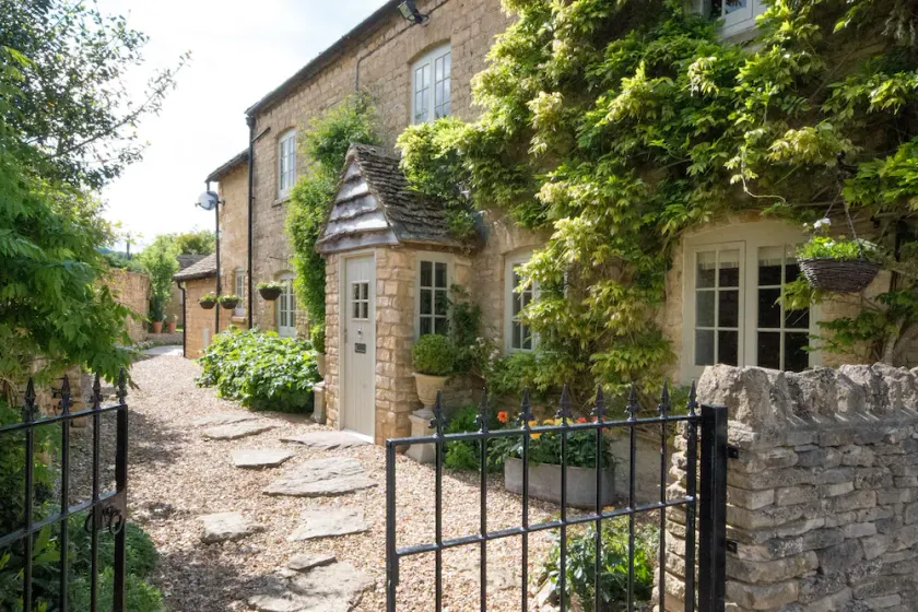 Beautiful Cotswold Cottage - Image 1