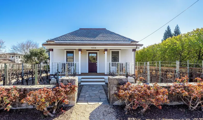 Charming Wine Country Cottage Close to Downtown - Image 1