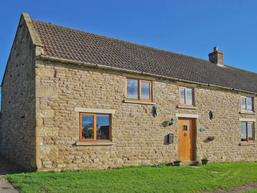 Featherstone Cottage - Image 1