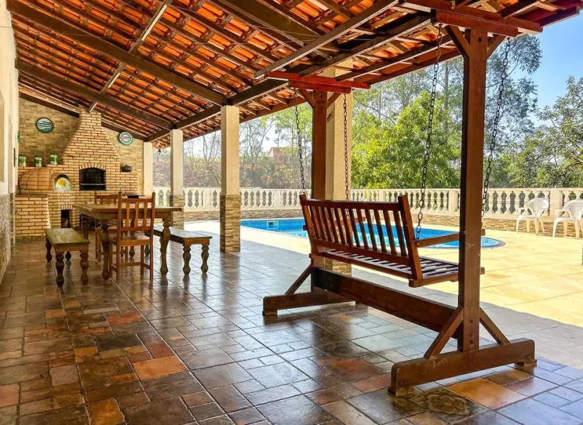 Appartement de vacances avec barbecue, terrasse et jardin | Vue piscine - Image 1