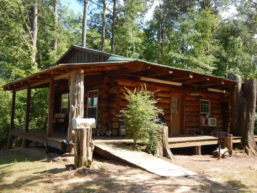Rustik Log Cabin med fiskeri. - Image 1