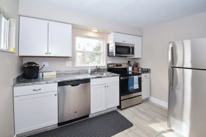 In the Heart of Blue Ash- close to Kenwood Mall - Image 1