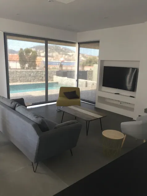 Villa d'exception, piscine, vue mer, plage à 100M - Image 1