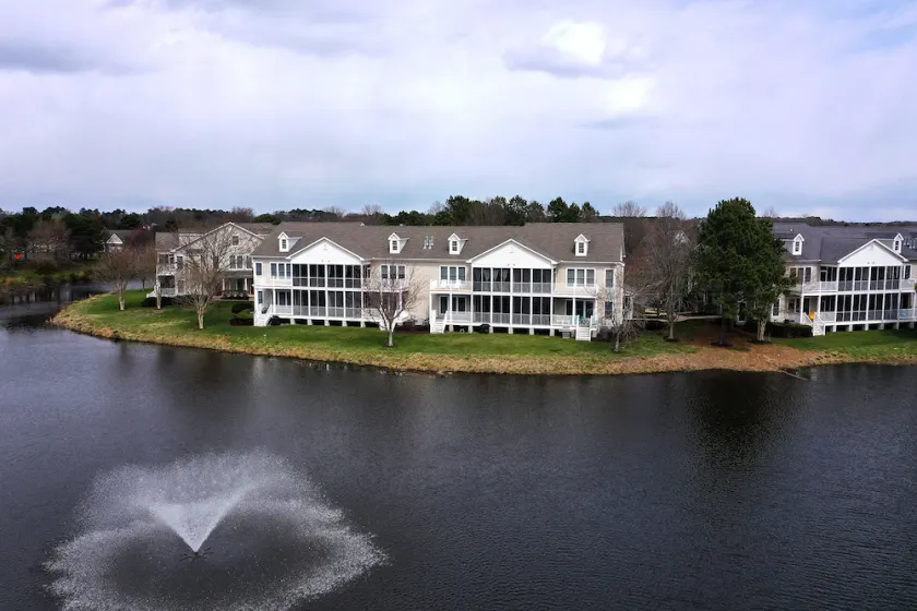 Beautiful 3 bed/ 2 bath condo in Bear Trap Dunes Golf community! Wi-Fi Available, Pool, Fitness Center, Beach Shuttle, Tennis! - Image 1