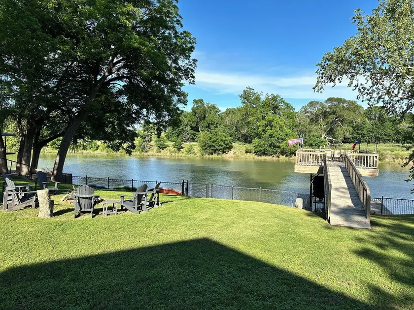 Lake It Easy...5BR Waterfront Home, Dock, Deck and Game Area - Image 1