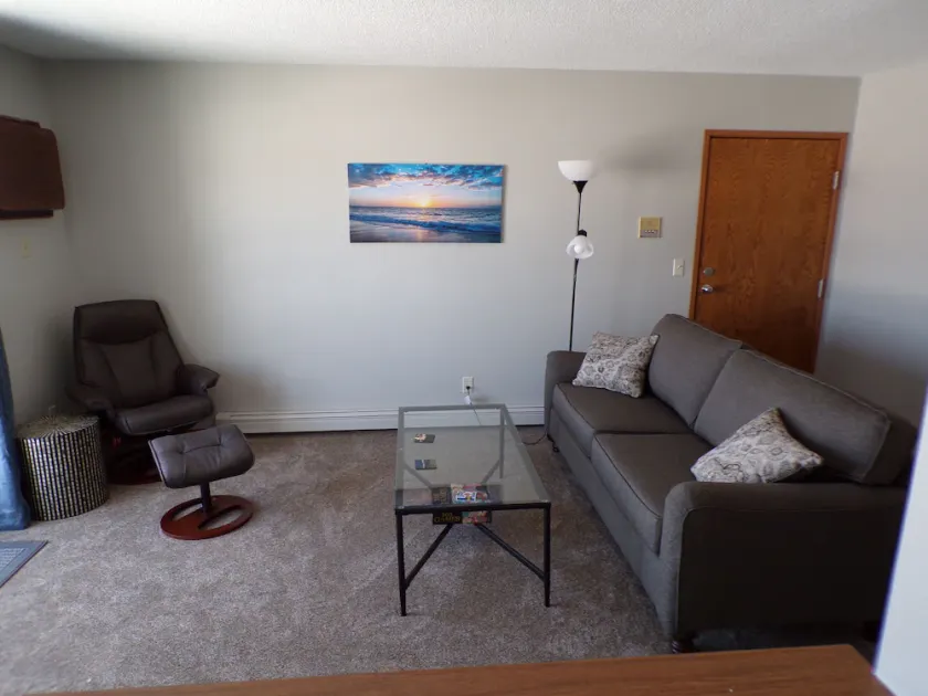 Quaint updated apartment overlooking the Bay - Image 1