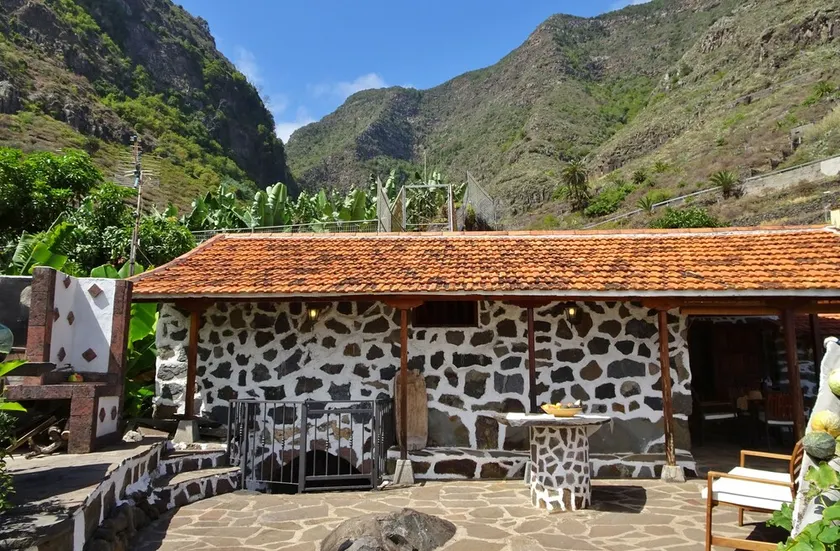 Beautiful natural stone house with terrace in secluded location - Image 1