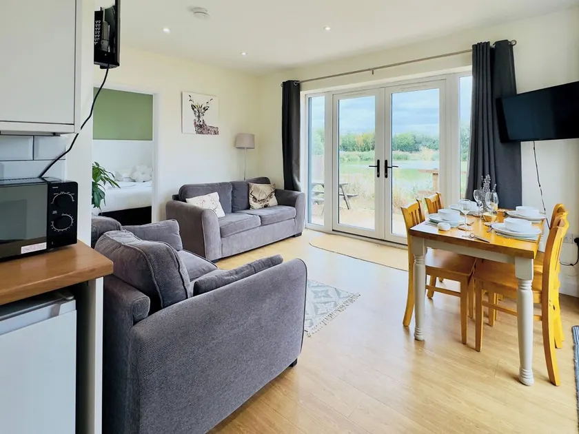 2 bedroom accommodation in Pidley, near Huntingdon - Image 1