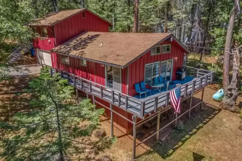 Little Red Cabin in Arnold California - Image 1