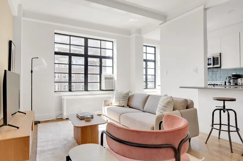 Dreamy West Village 2BR w/ Doorman, W/D & Gym, by Blueground - Image 1