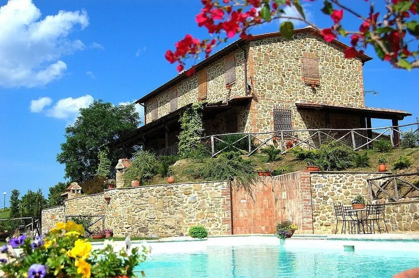 Villa Gervasa: A characteristic and welcoming three-story villa situated in a quiet location, a few minutes from the town center, with Free WI-FI. - Image 1