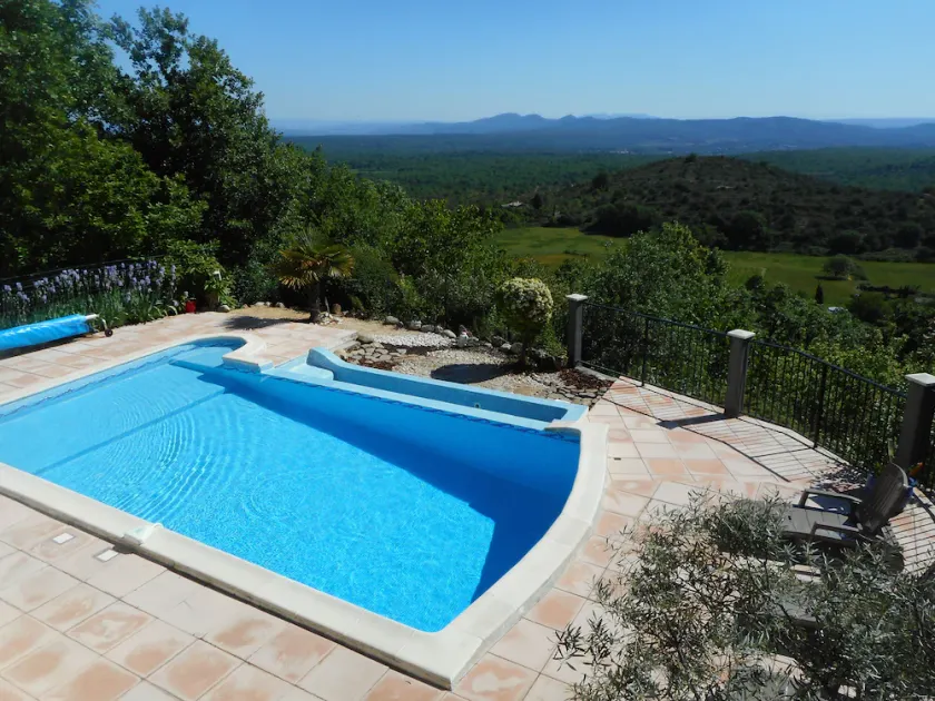 Villa with heated pool and panoramic views, not overlooked. - Image 1