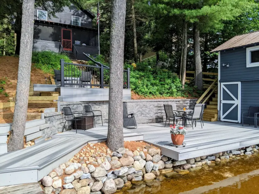 Malerisk Adirondack Lake House - Image 1
