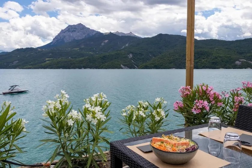 Mobile Homes for 4 People With Lake View in Residence L'ecrin du Lac, Chorges - Image 1