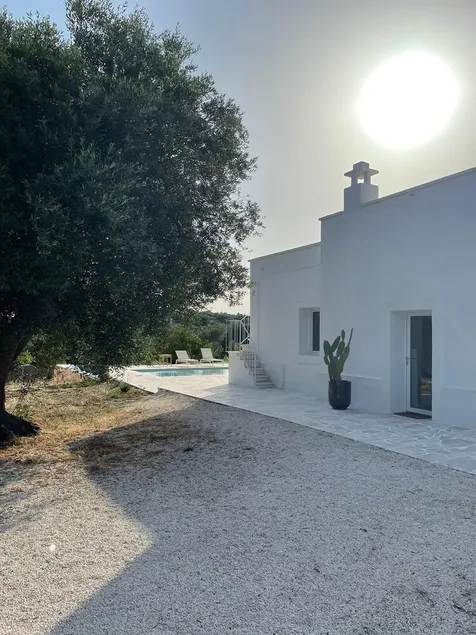 Bianchemura Mansion - Image 1