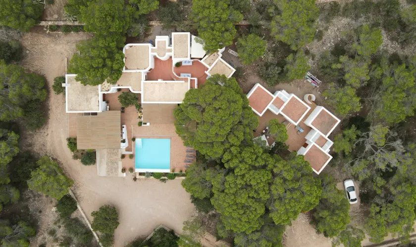 Villa mit privatem Überlaufpool, ideal für Familien und Veranstaltungen - Image 1