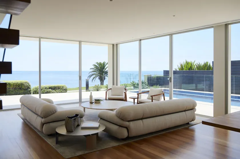 Beachfront Luxury @ Sandon Point is your Dream Holiday Home - Image 1