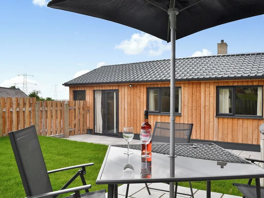 2 bedroom accommodation in Llanllechid, near Bangor - Image 1