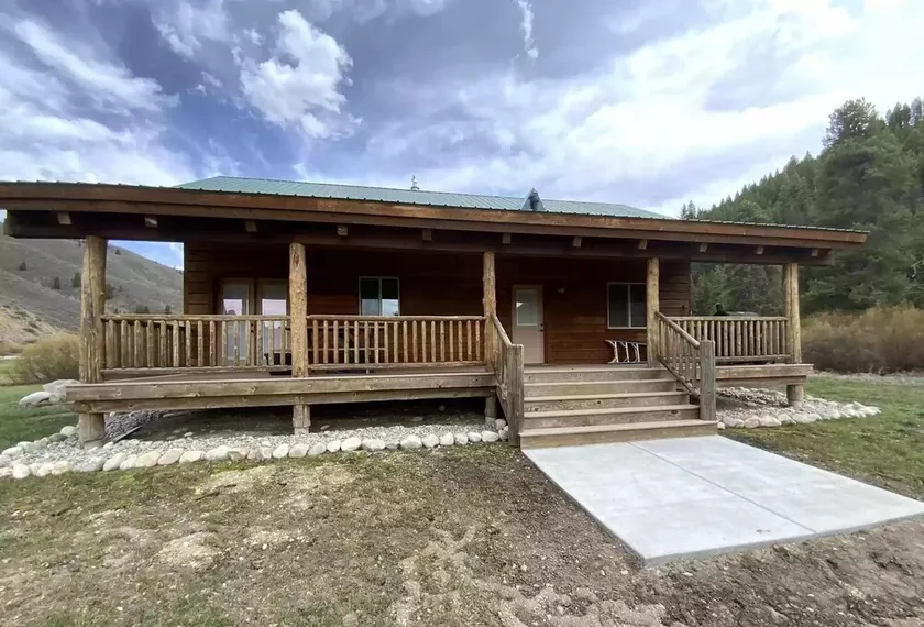 Little Smoky Cabin Retreat - Image 1