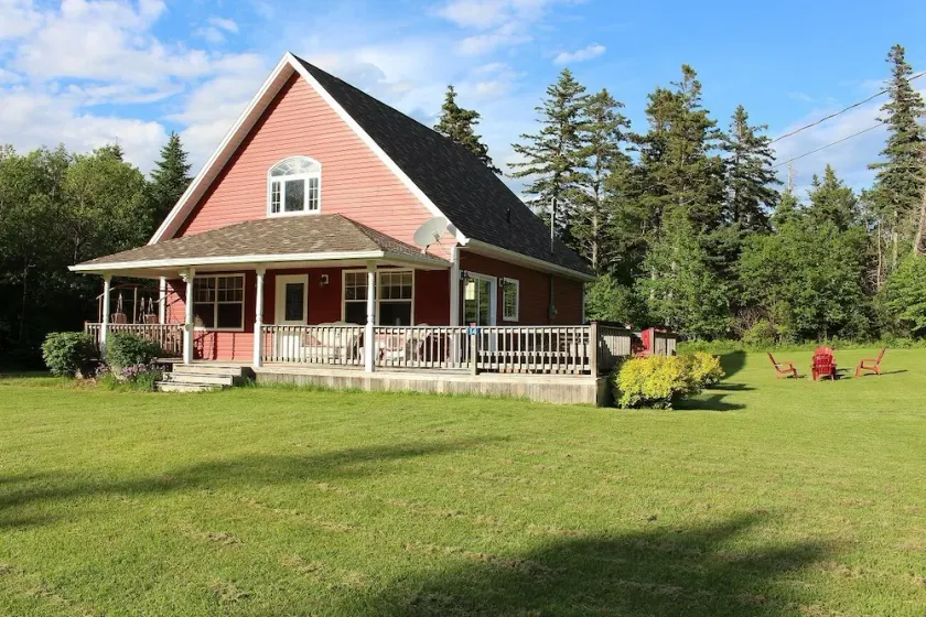 Beautiful Private Cottage Just Minutes from Cavendish - Image 1