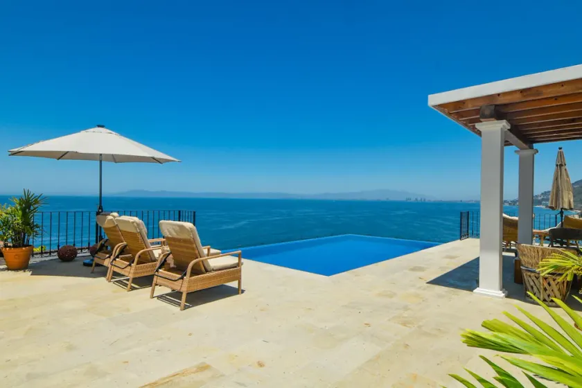 Villa privée - 3 ch et 3 sdb avec piscine privée, vue sur l'océan à proximité de la plage. - Image 1