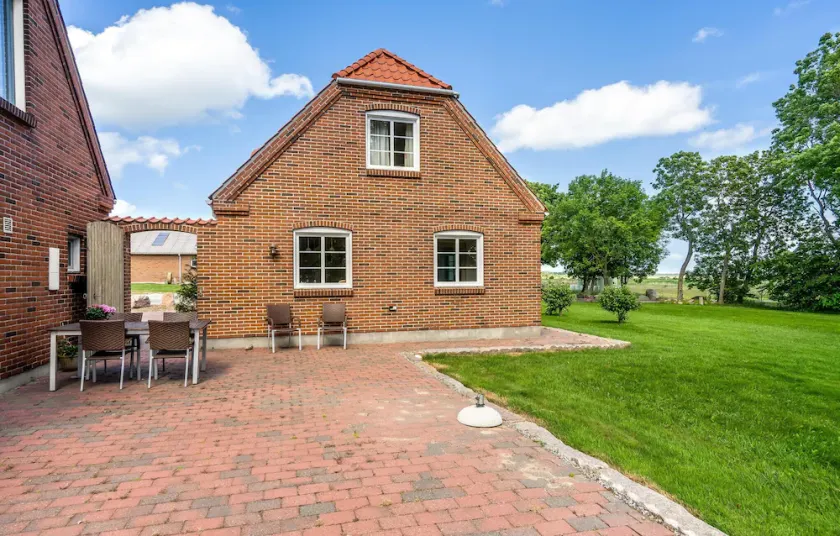 3 Bedroom Cozy Home In Vesløs - Image 1