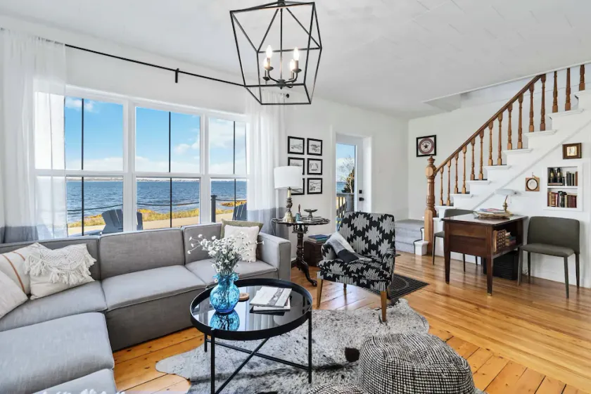 The Salty Cribb II- Private oceanfront vacation home just minutes from Lunenburg - Image 1