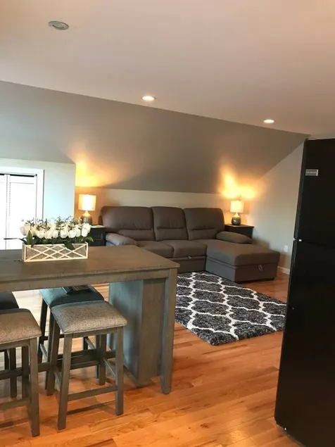 Modern furnished apartment w/ BBQ Grill - Image 1